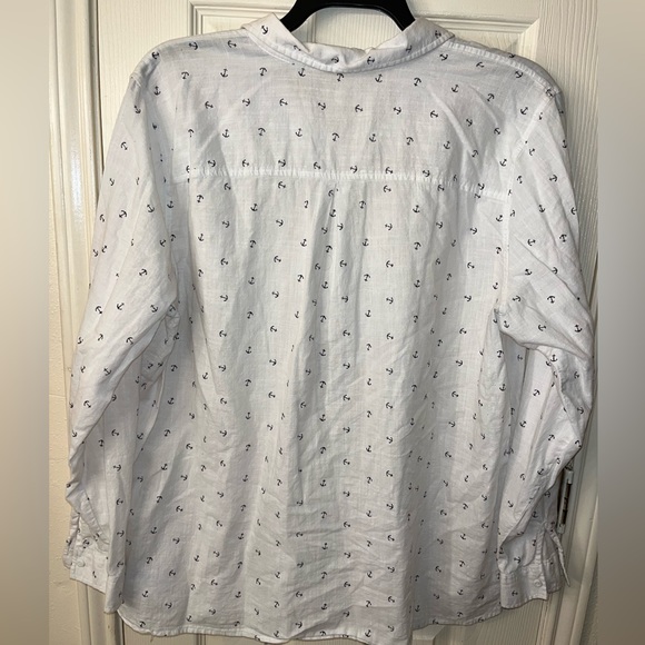 Maurice’s button up shirt - Picture 2 of 3